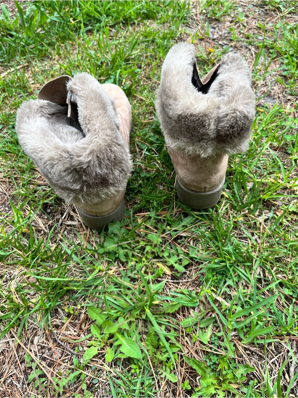Hush Puppies Size 9W Woman Taupe Faux-Fur Fold-Over Ankle Boots - Picture 5 of 9
